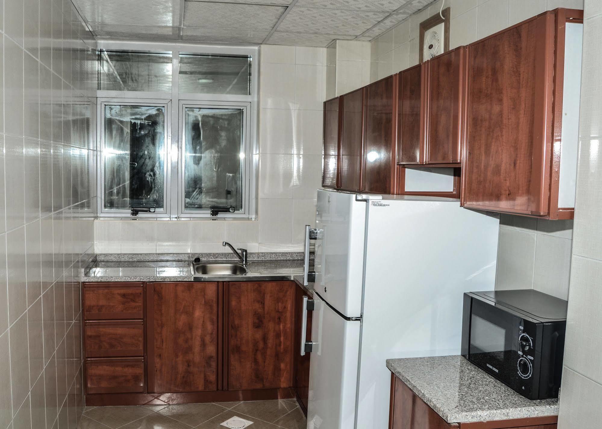 Al Khaleej Plaza Furnished Apartments Llc Ajman Exterior foto